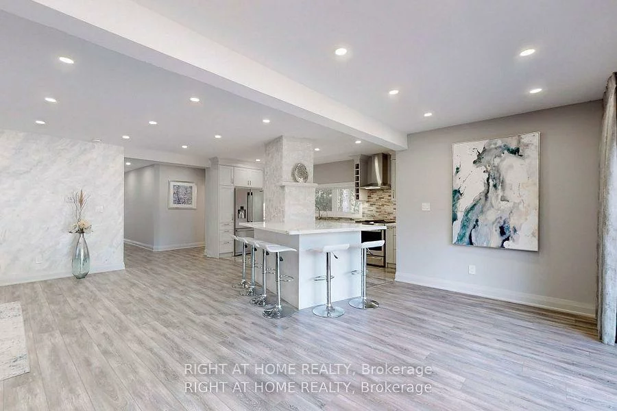 15, Old Church, Rural King, King