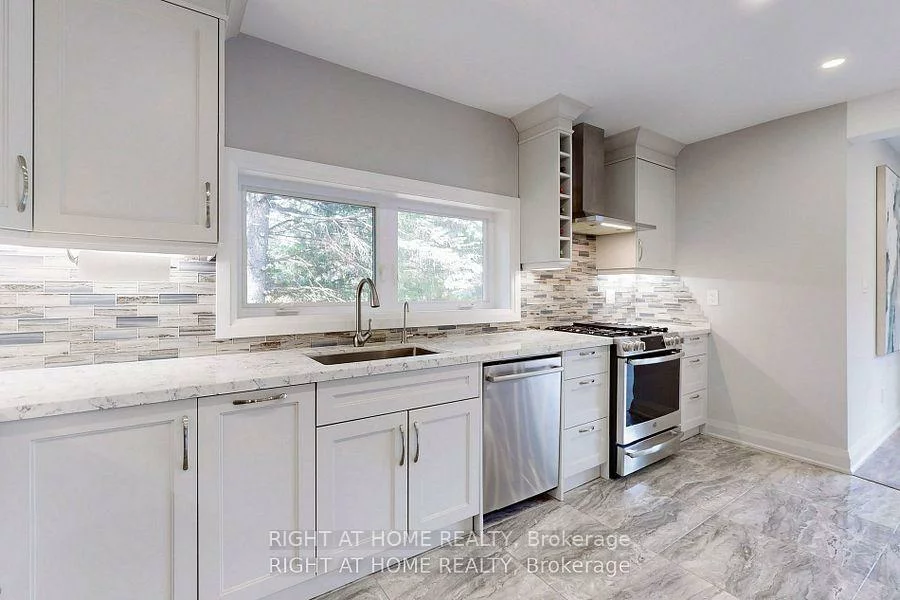 15, Old Church, Rural King, King