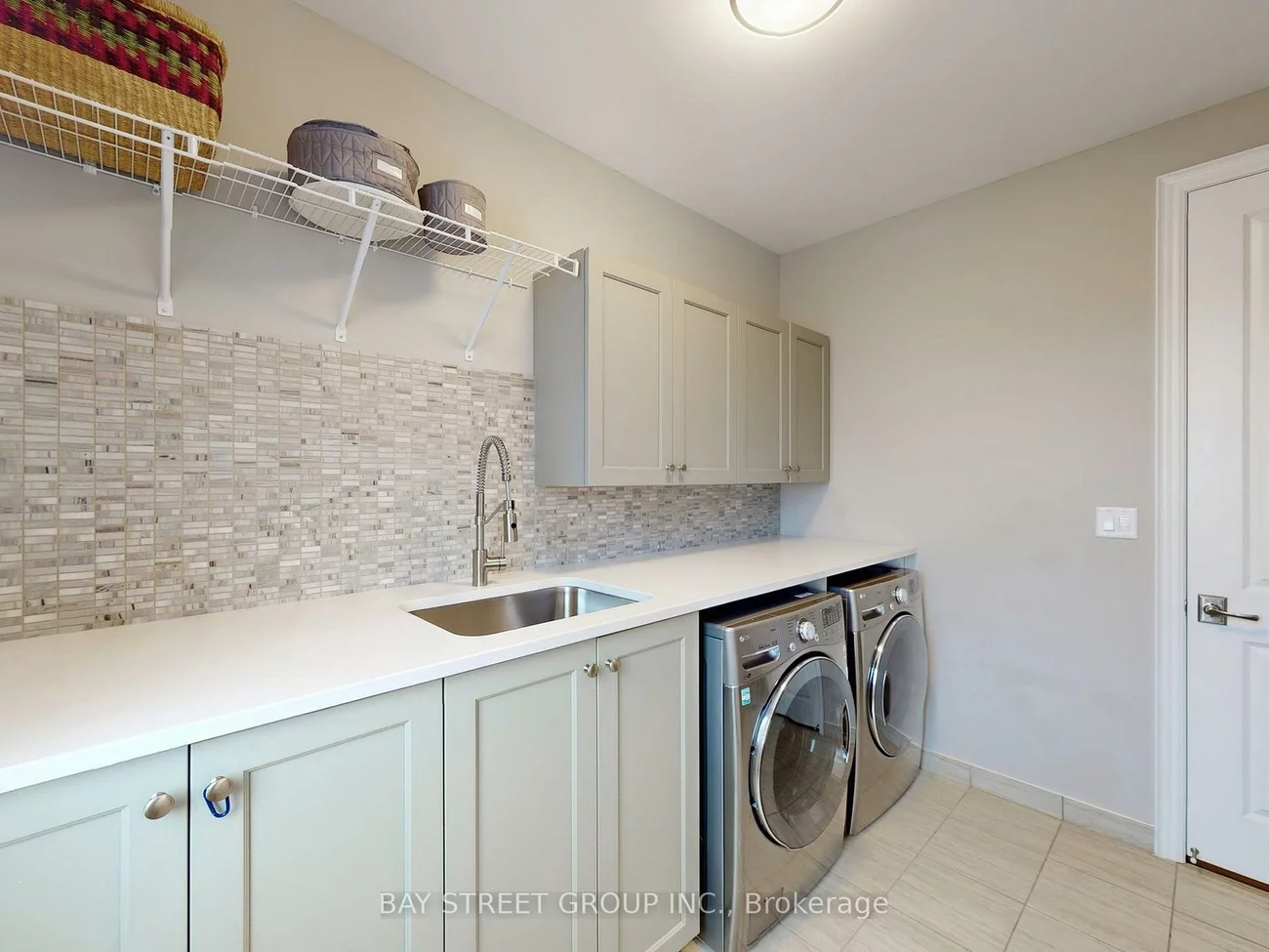 39, Cairns, King City, King