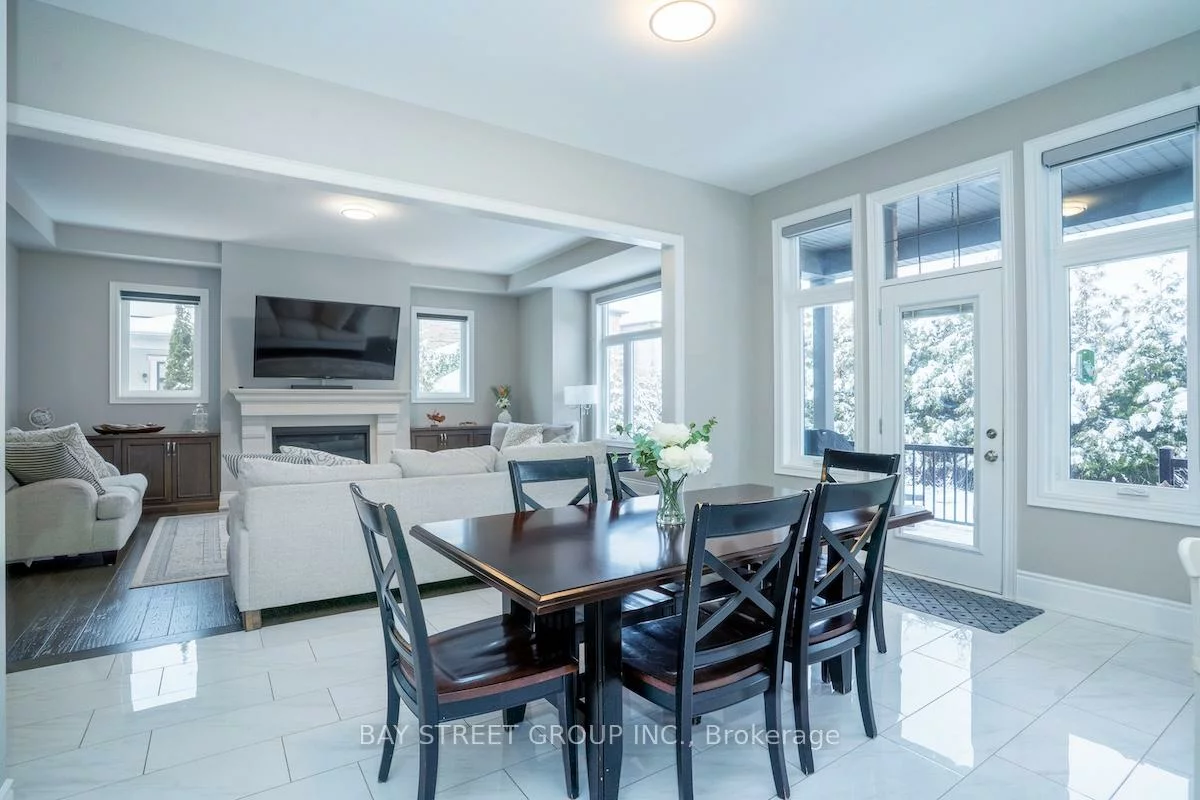 39, Cairns, King City, King