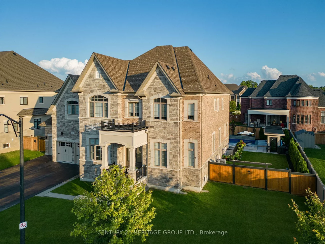 43, Sir Henry, King City, King