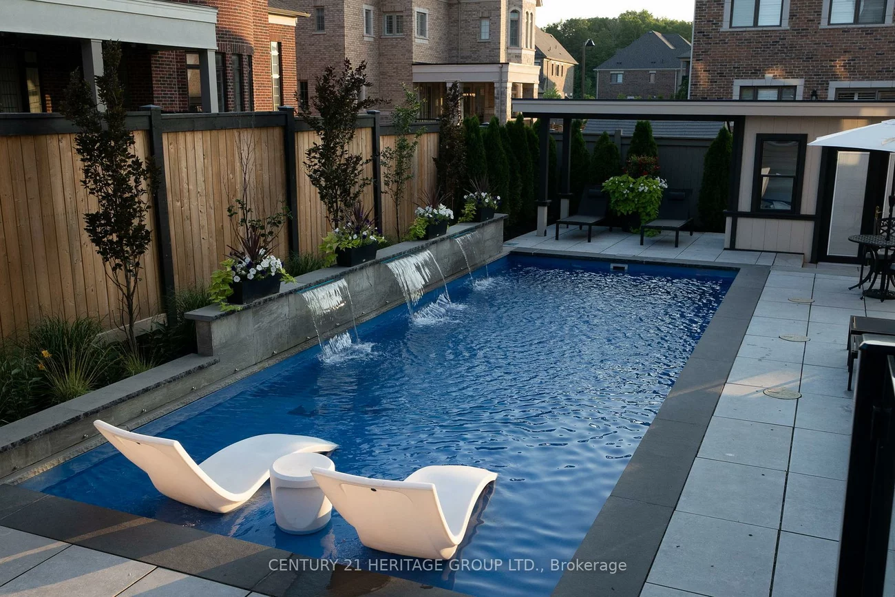 43, Sir Henry, King City, King