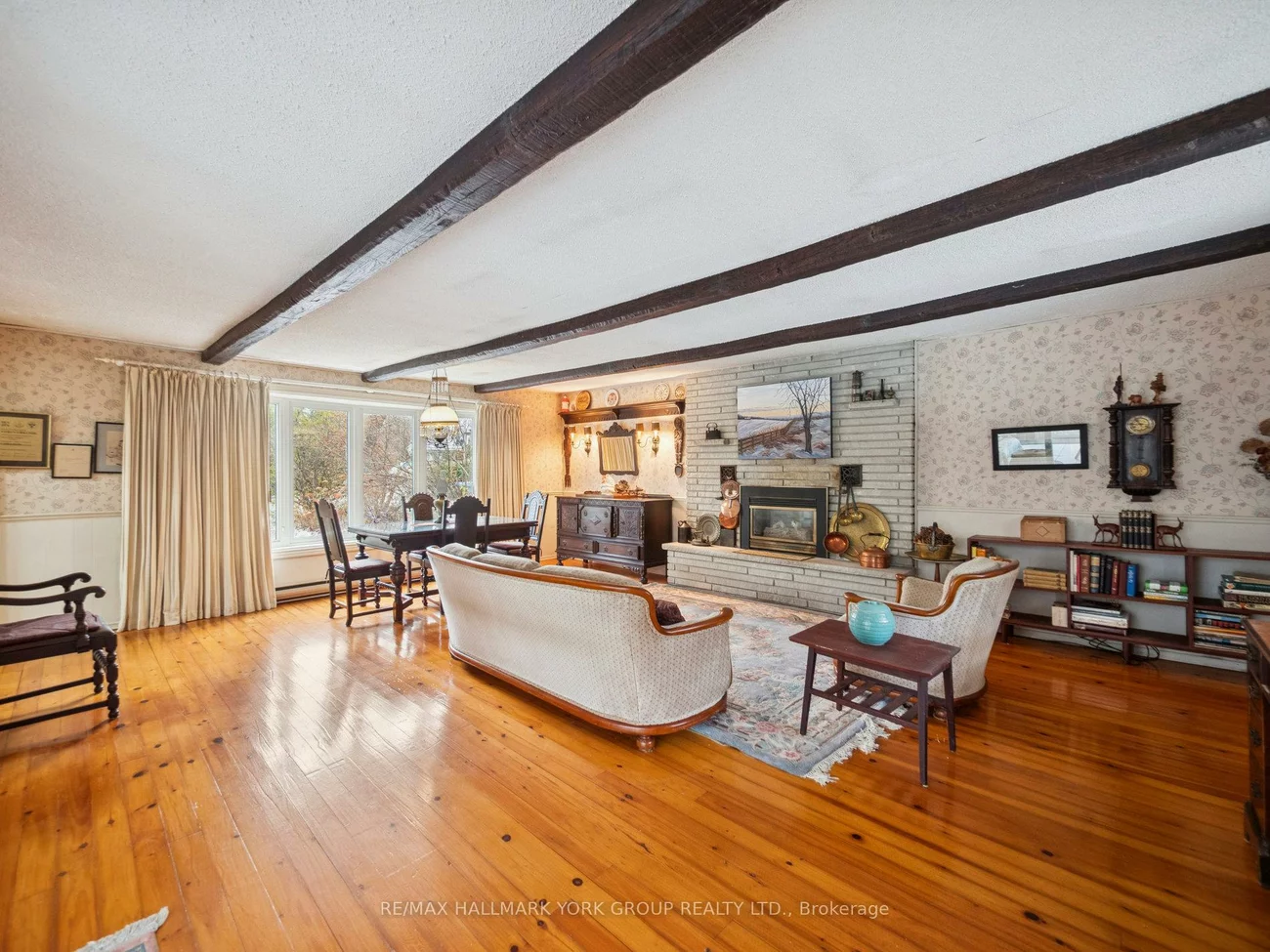 60, Charles, King City, King