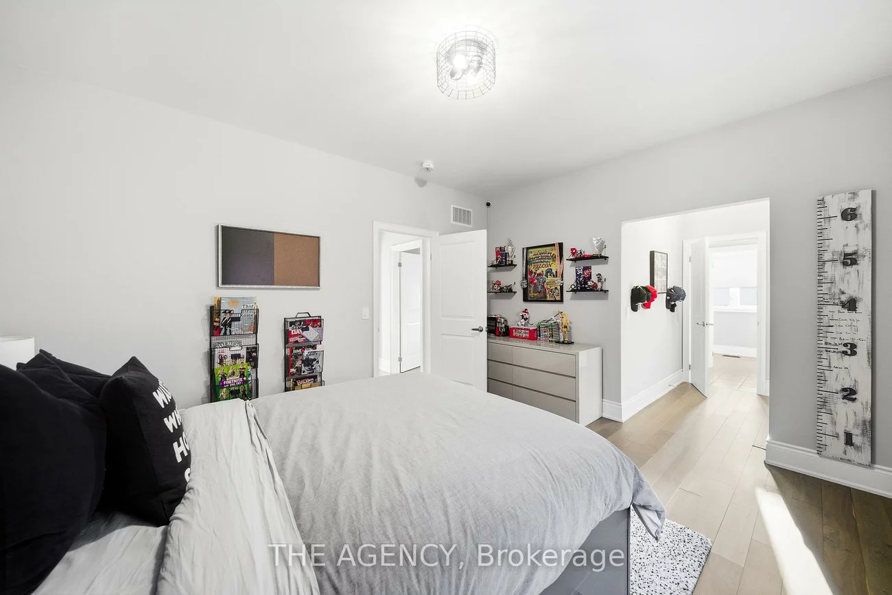 11, Coastal, Nobleton, King