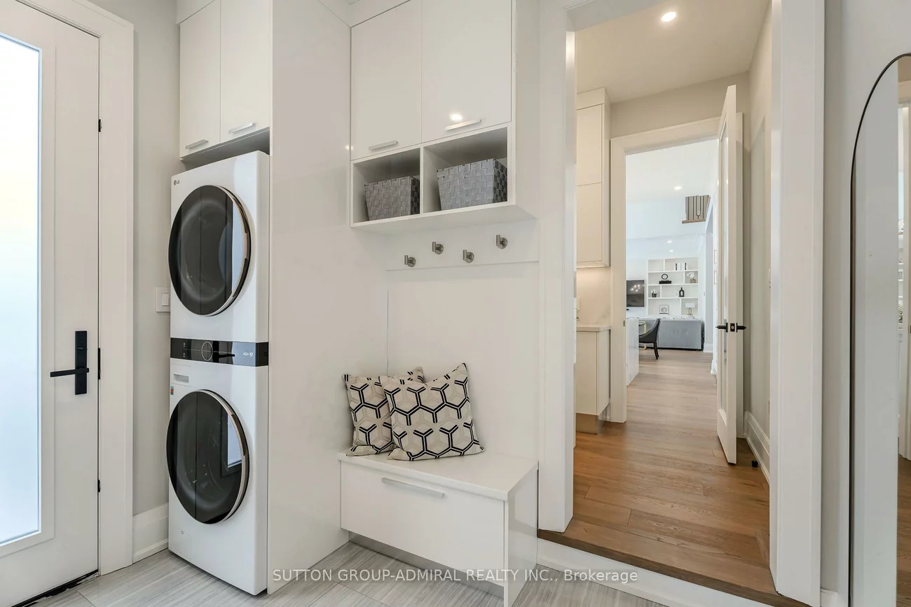 41, Elizabeth, Nobleton, King