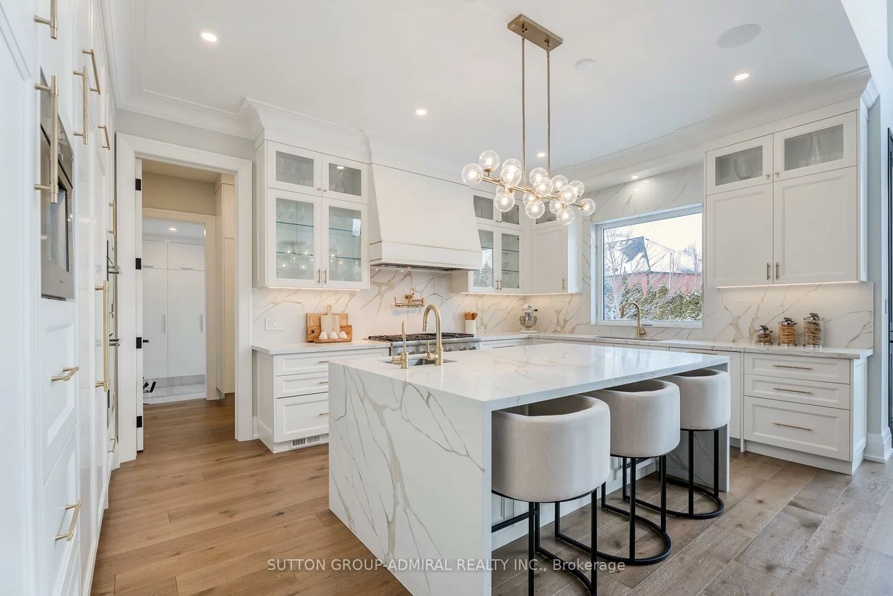 41, Elizabeth, Nobleton, King