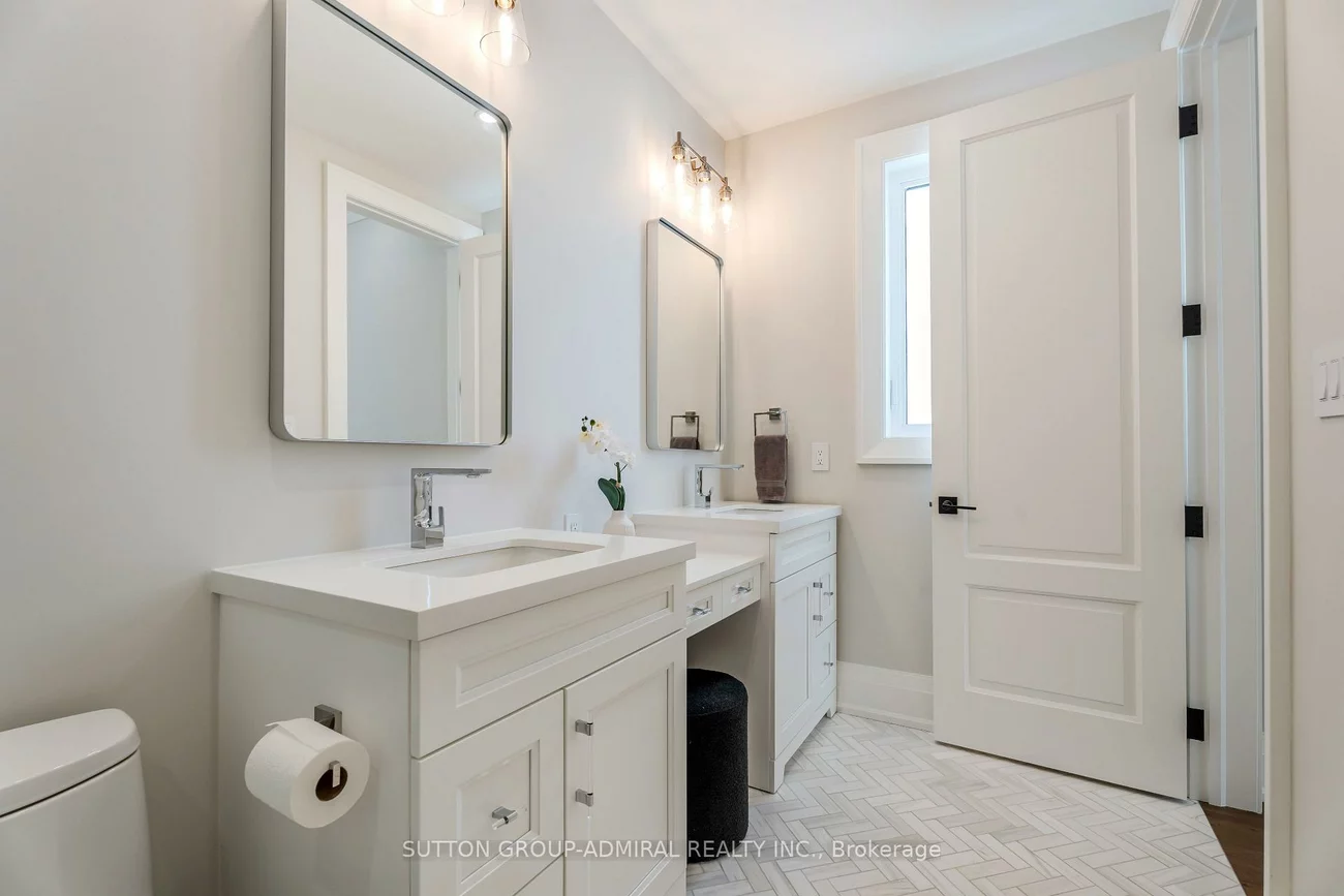 41, Elizabeth, Nobleton, King