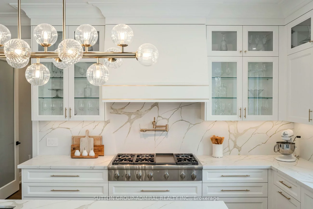 41, Elizabeth, Nobleton, King