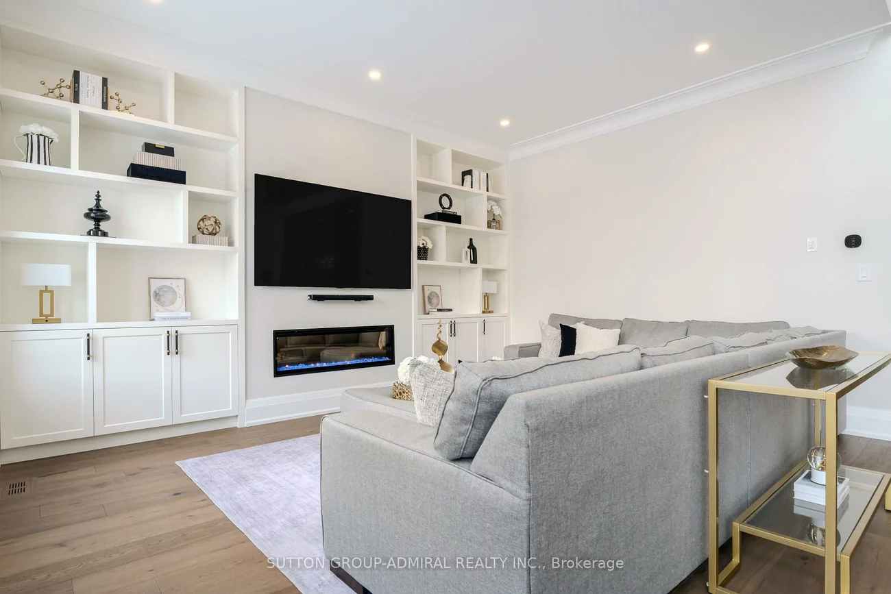 41, Elizabeth, Nobleton, King