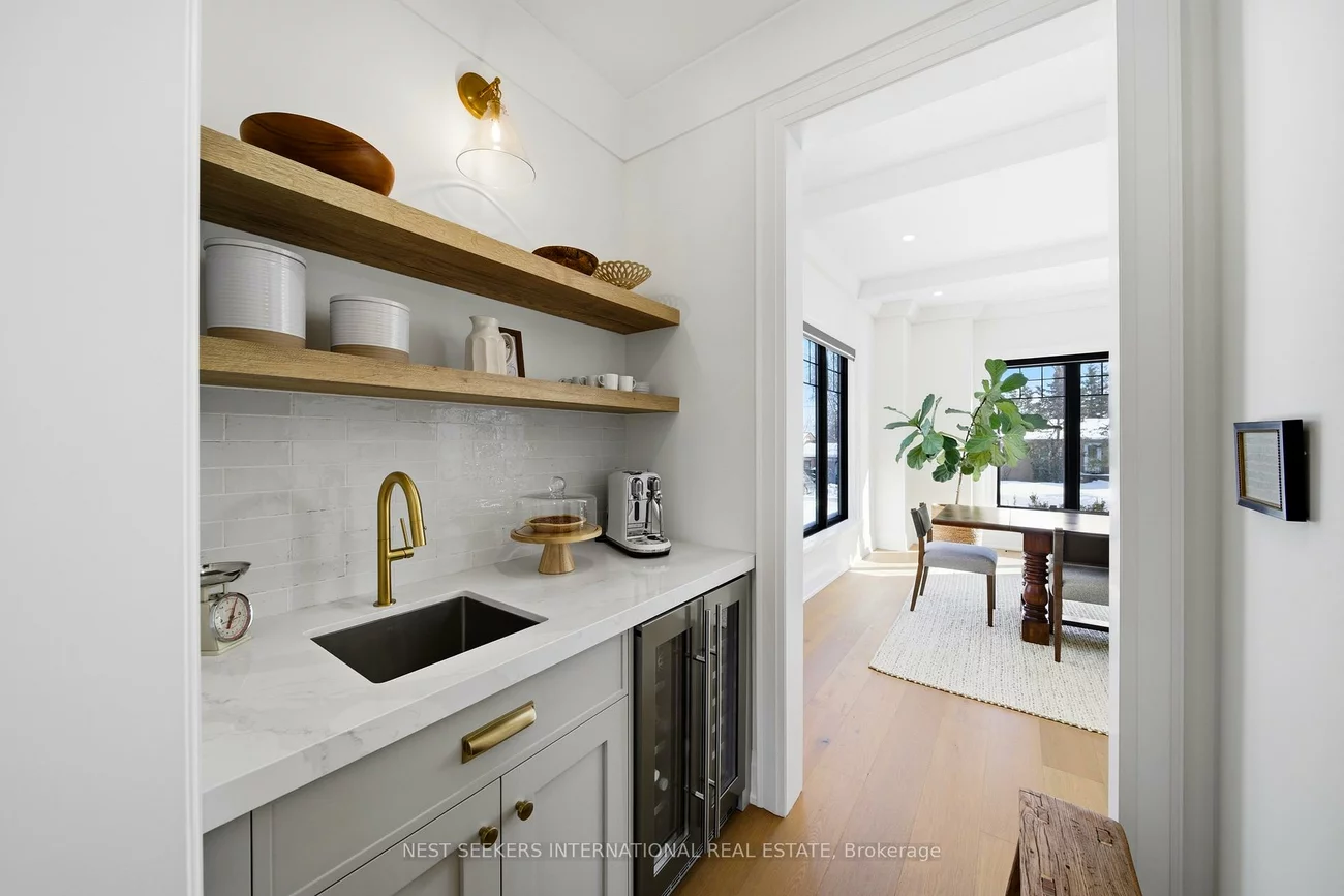 26, Royal, Nobleton, King