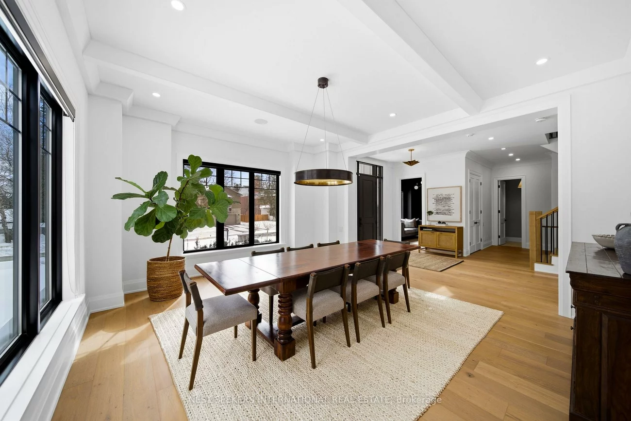 26, Royal, Nobleton, King