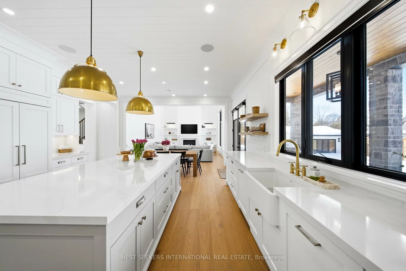 26, Royal, Nobleton, King