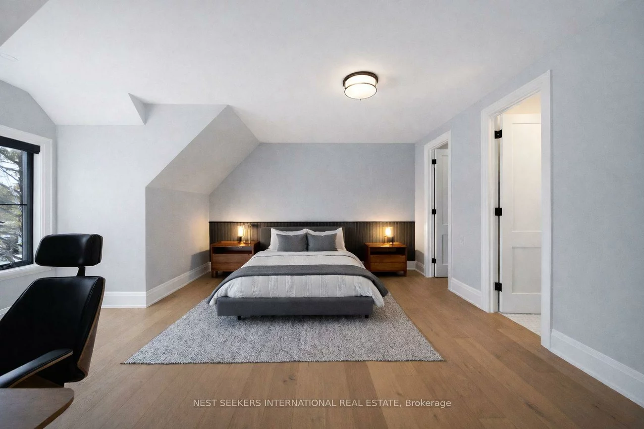 26, Royal, Nobleton, King