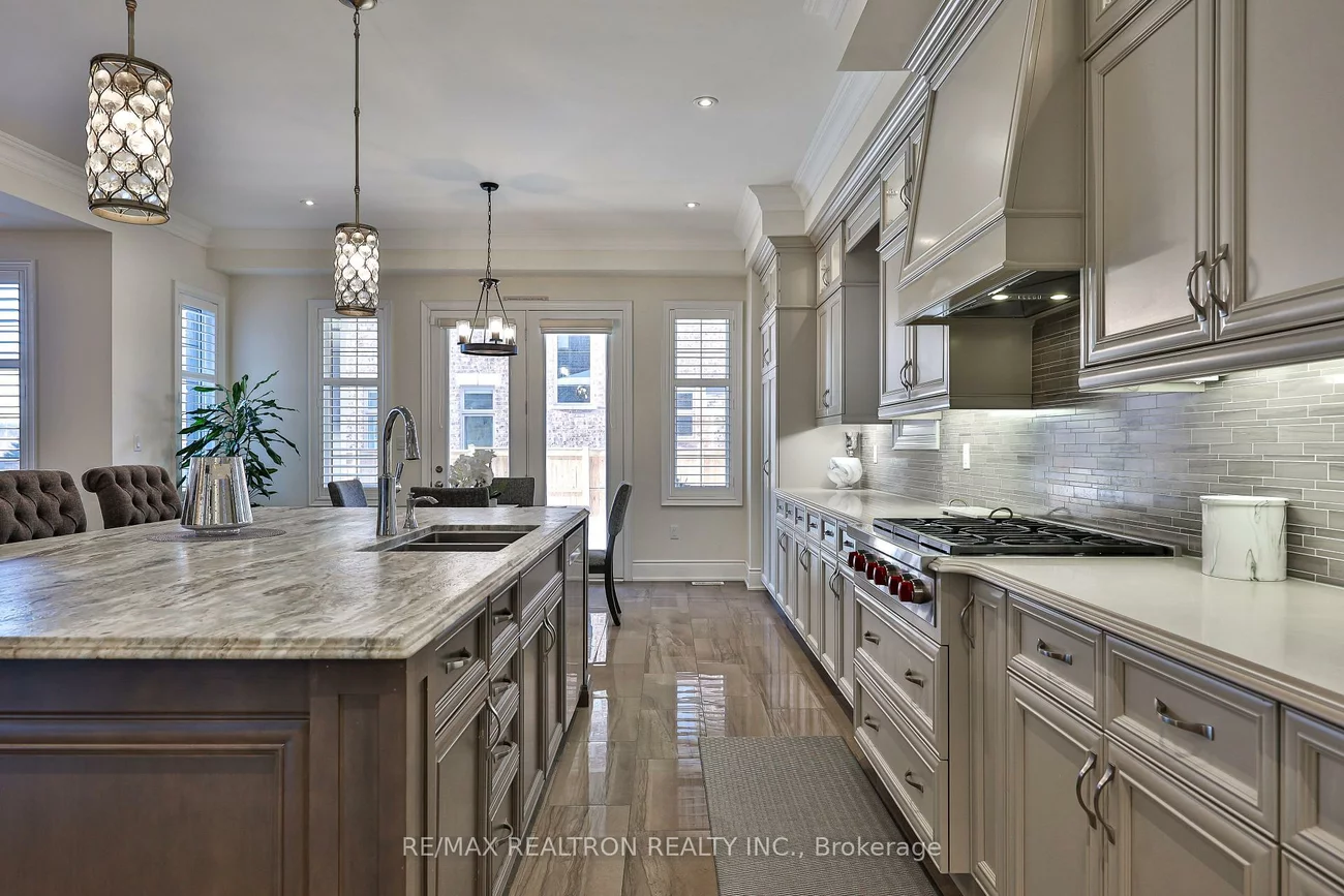 63, Cairns, King City, King