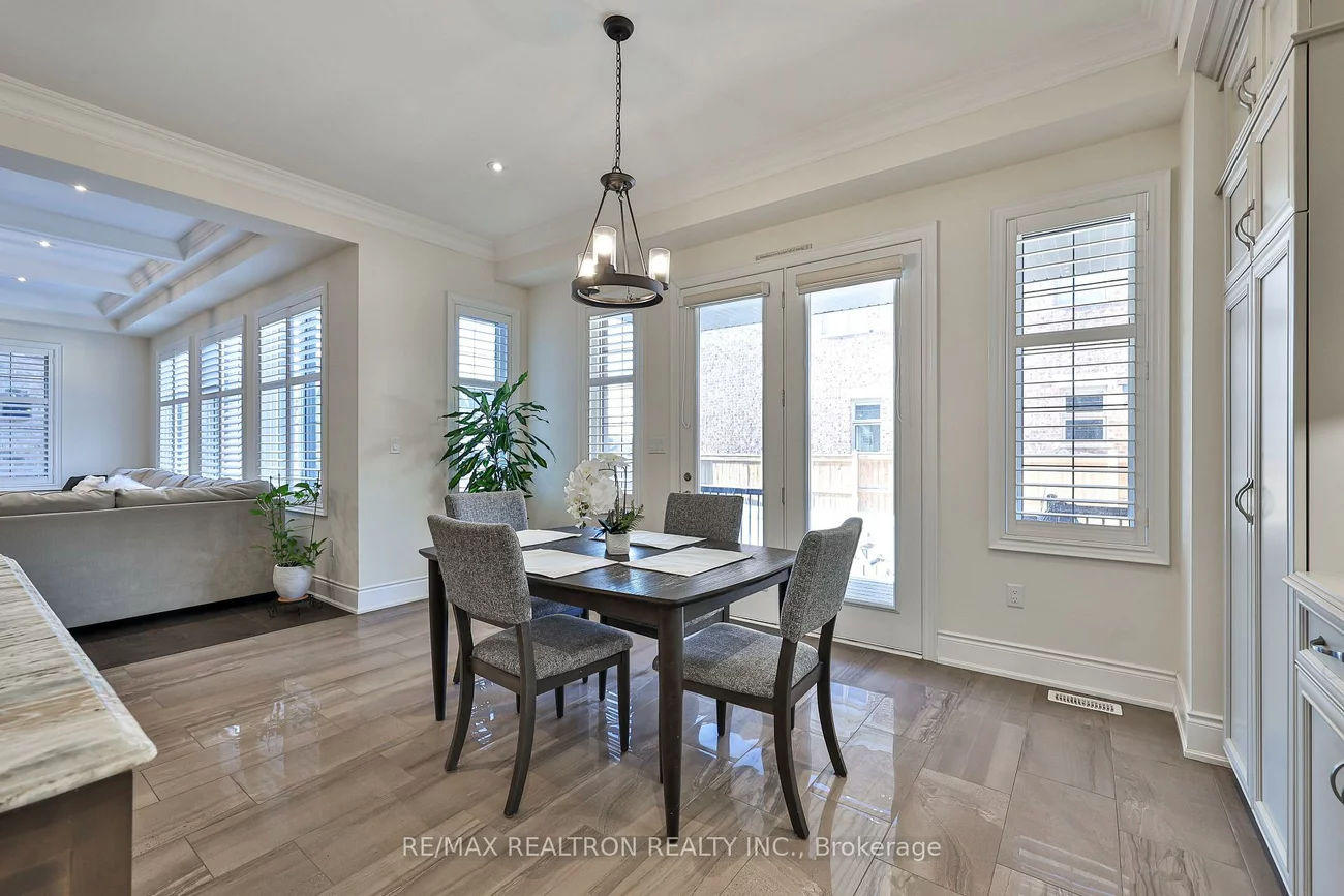 63, Cairns, King City, King