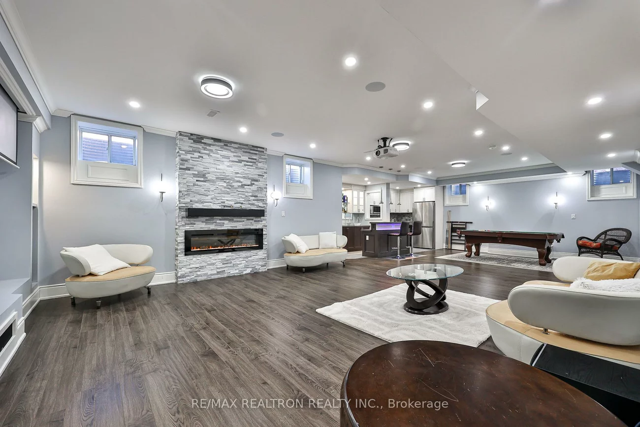 63, Cairns, King City, King