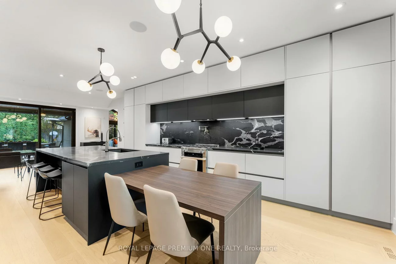 49, Norman, King City, King