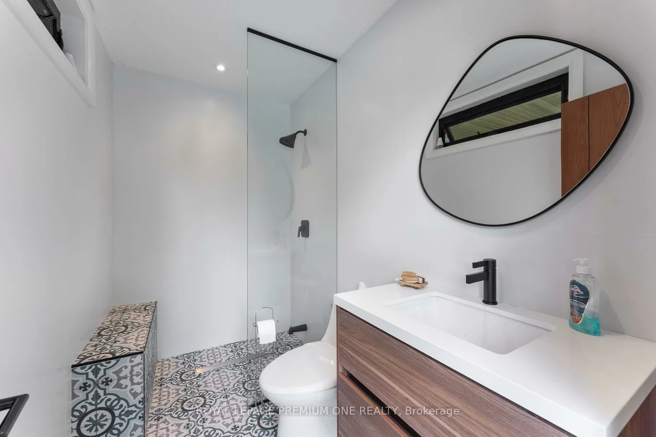 49, Norman, King City, King