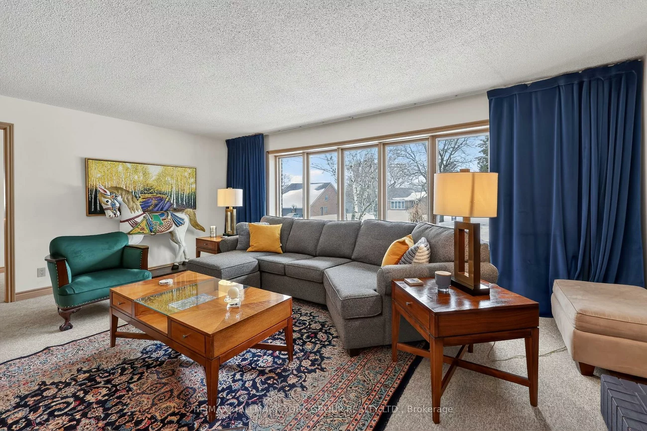 103, Curtis, King City, King