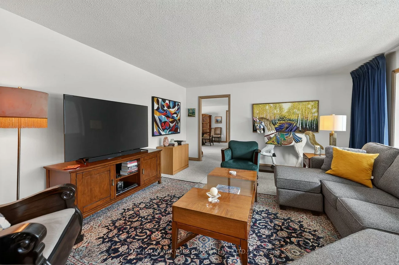 103, Curtis, King City, King