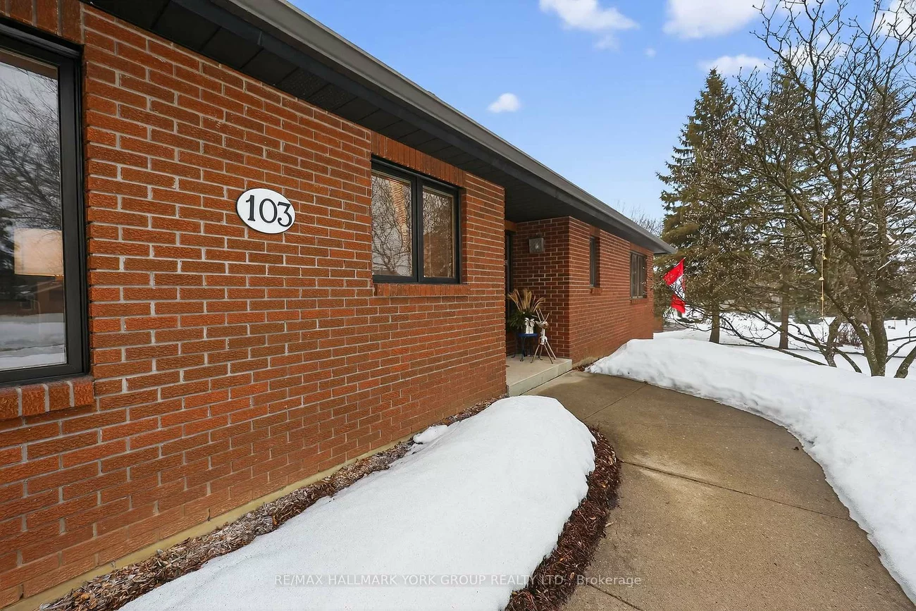 103, Curtis, King City, King