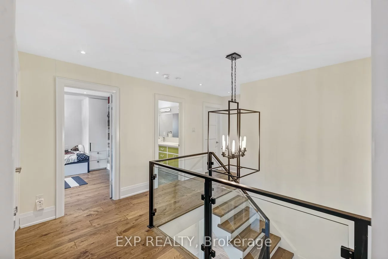 17, Chamberlain, Nobleton, King