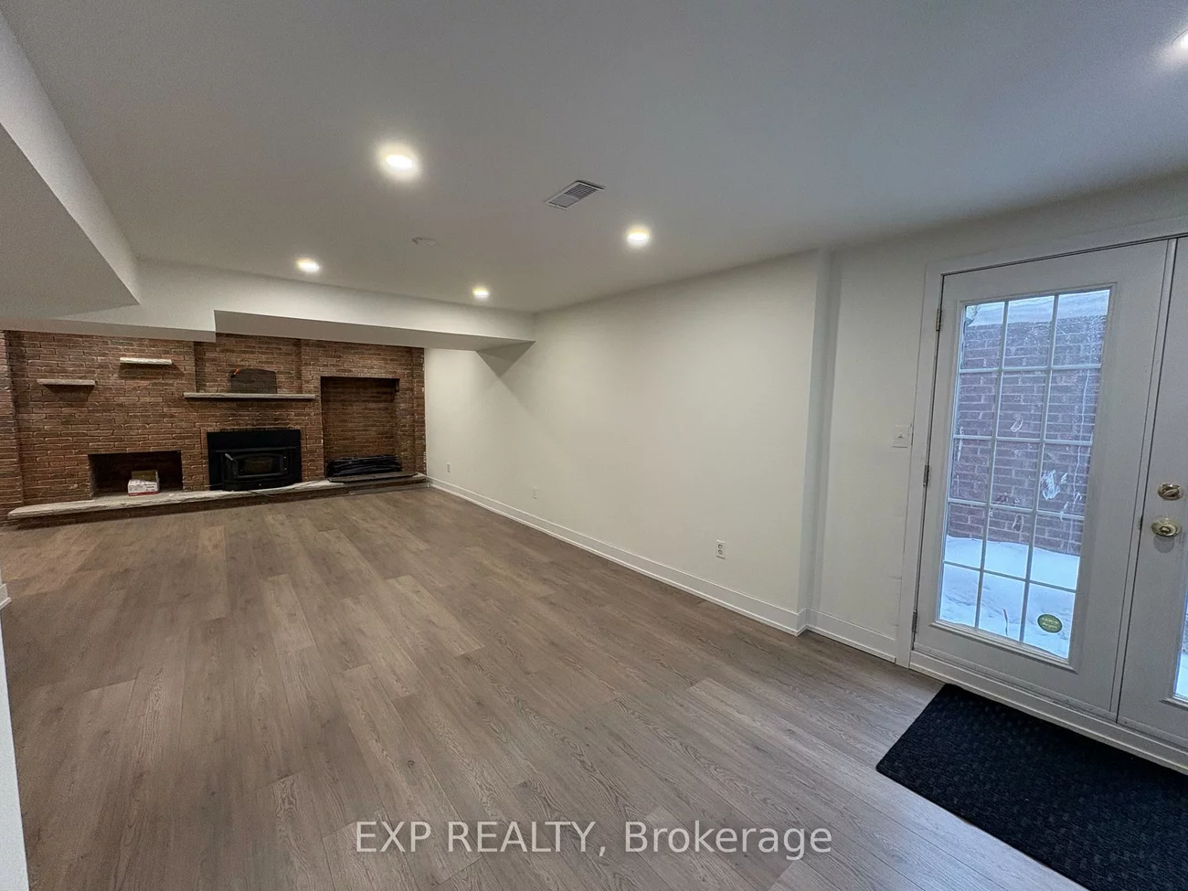 17, Chamberlain, Nobleton, King