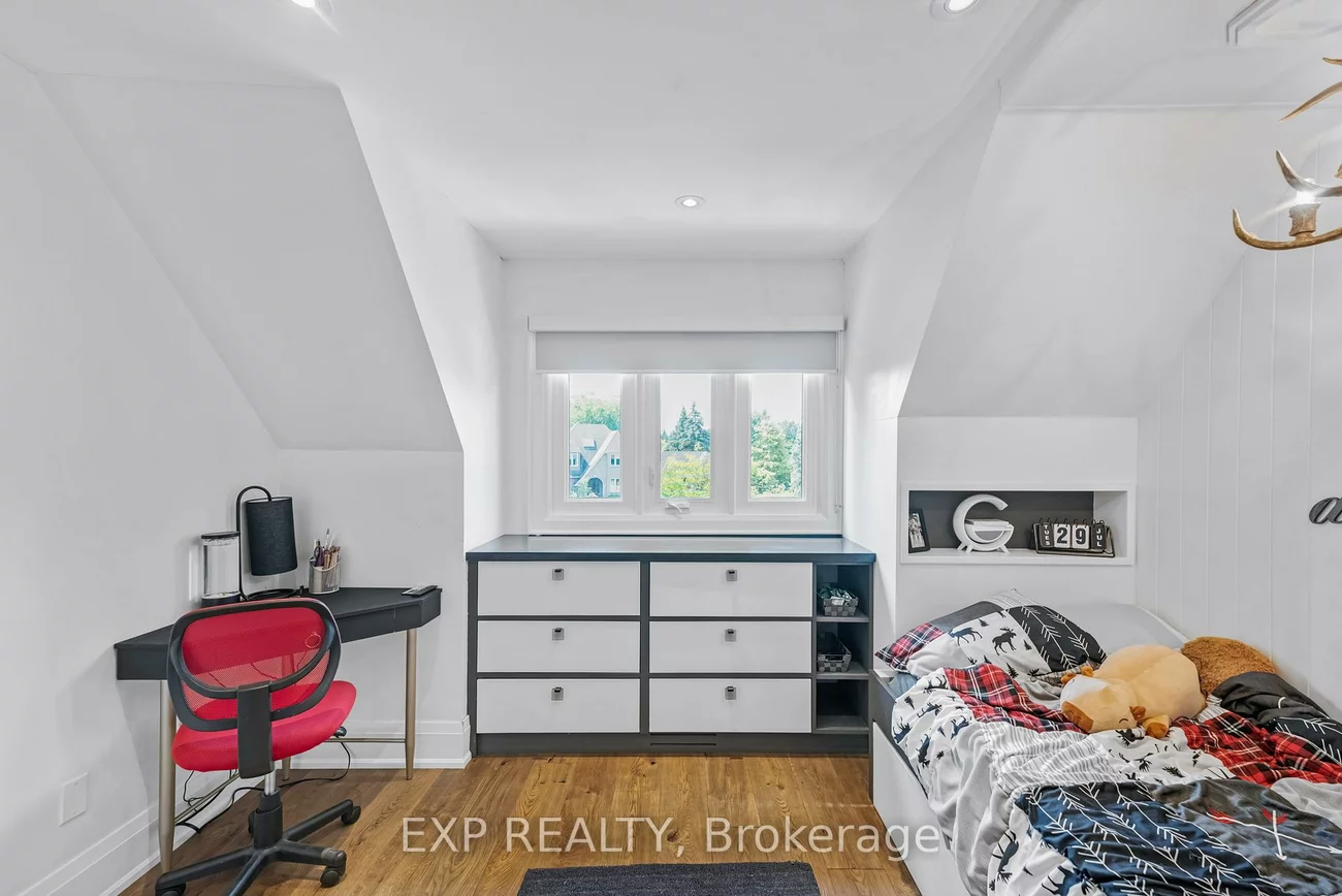 17, Chamberlain, Nobleton, King