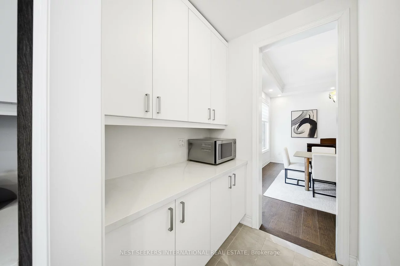 10, Larkin, Nobleton, King