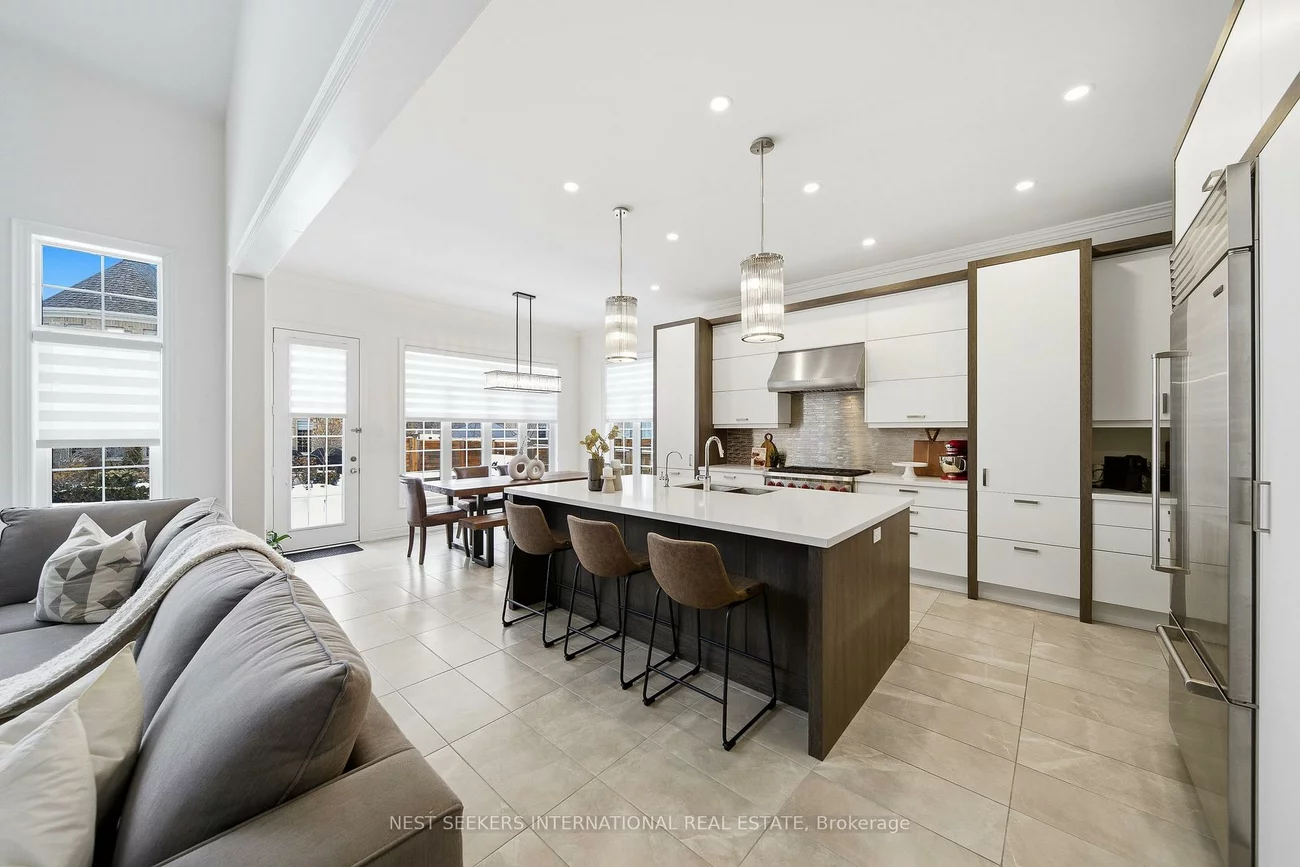 10, Larkin, Nobleton, King