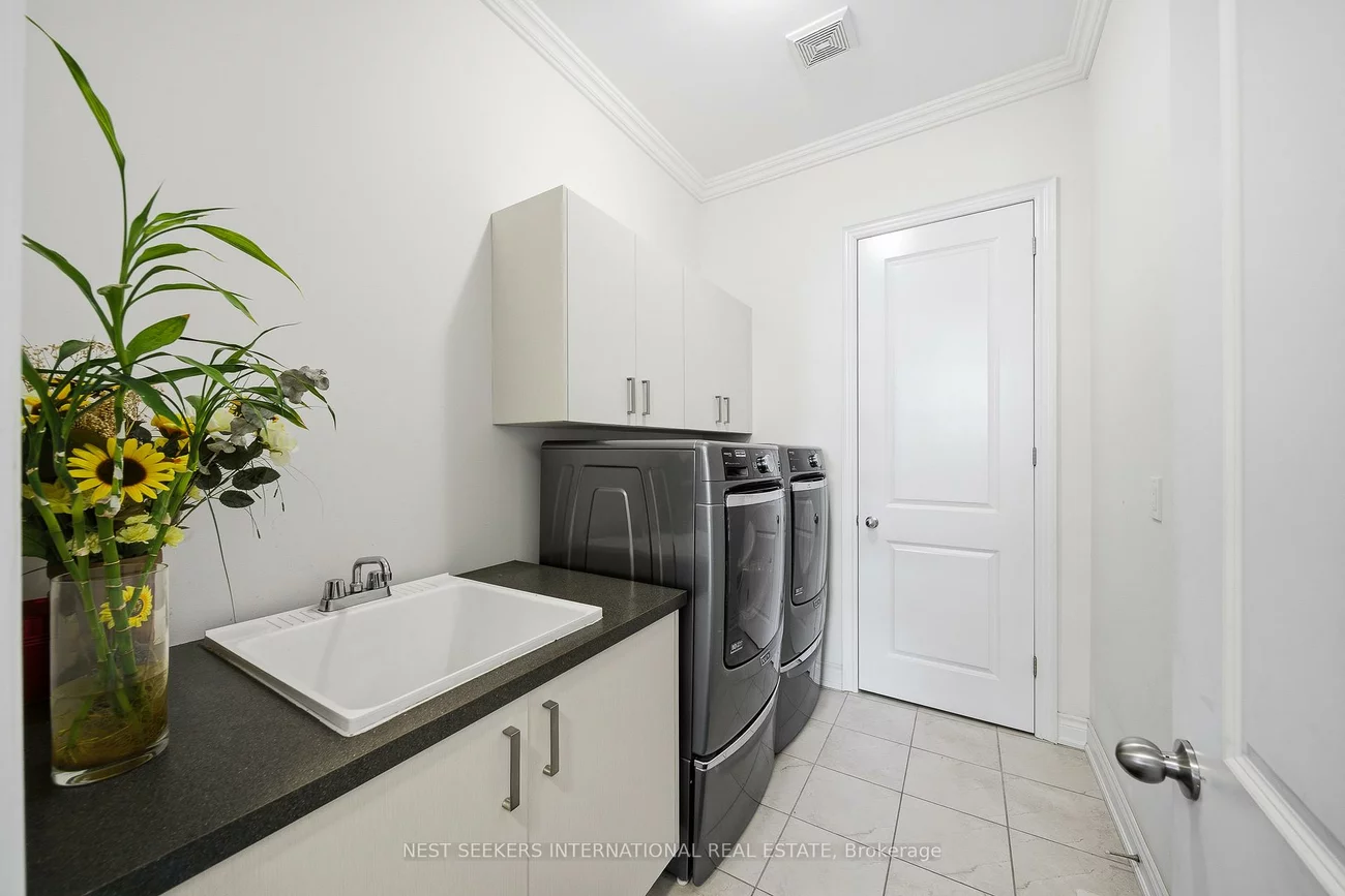 10, Larkin, Nobleton, King