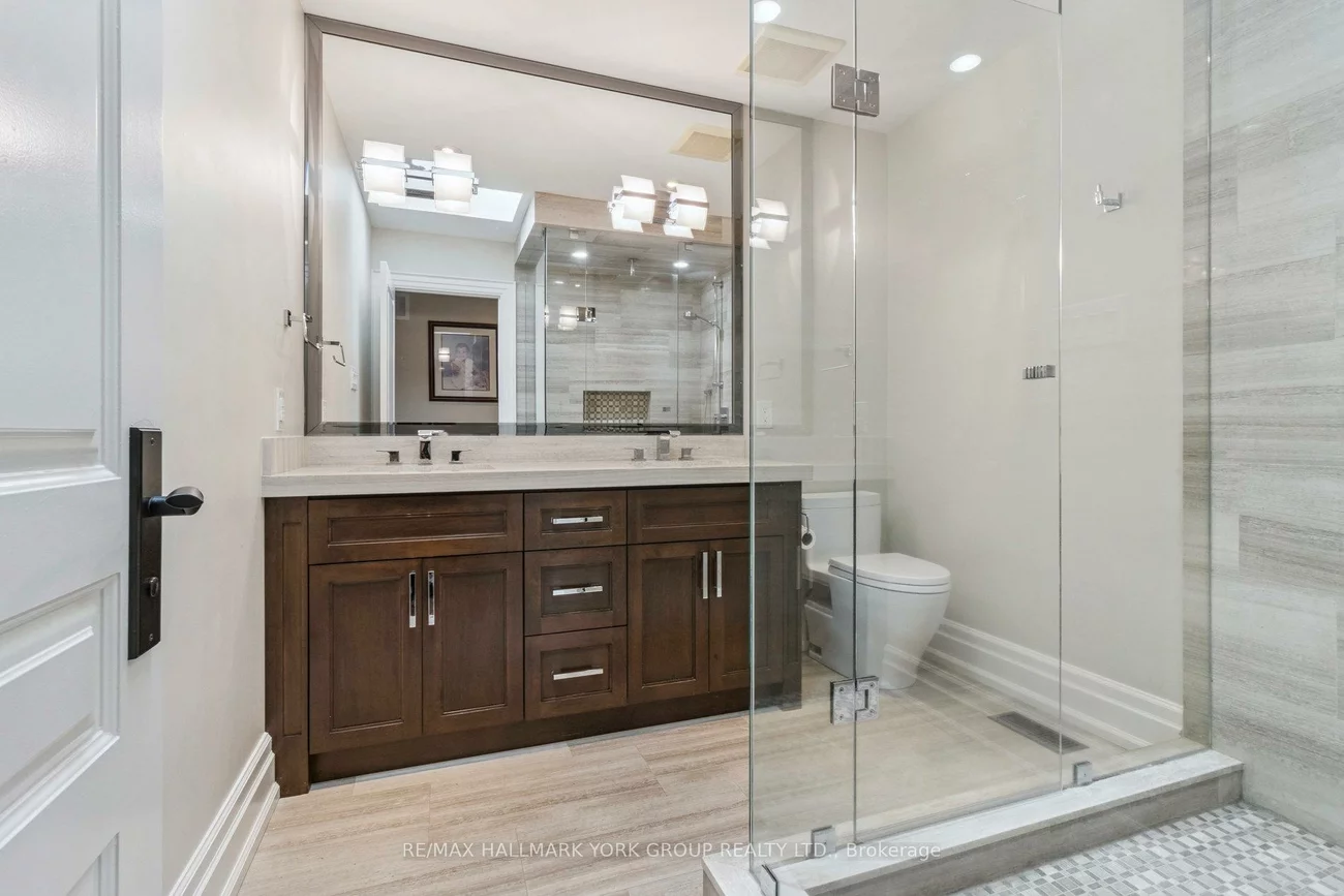 27, Scott, King City, King