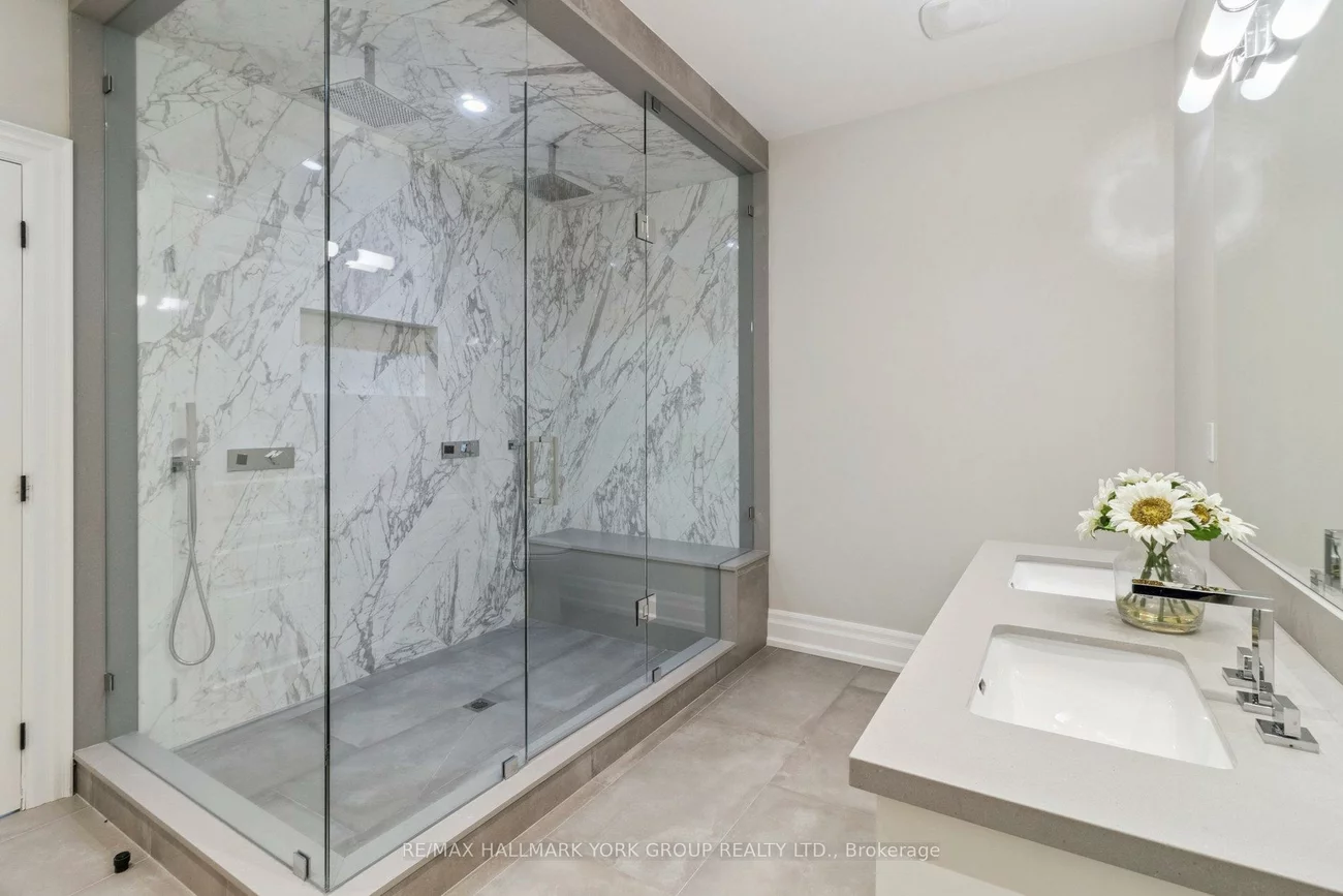 27, Scott, King City, King