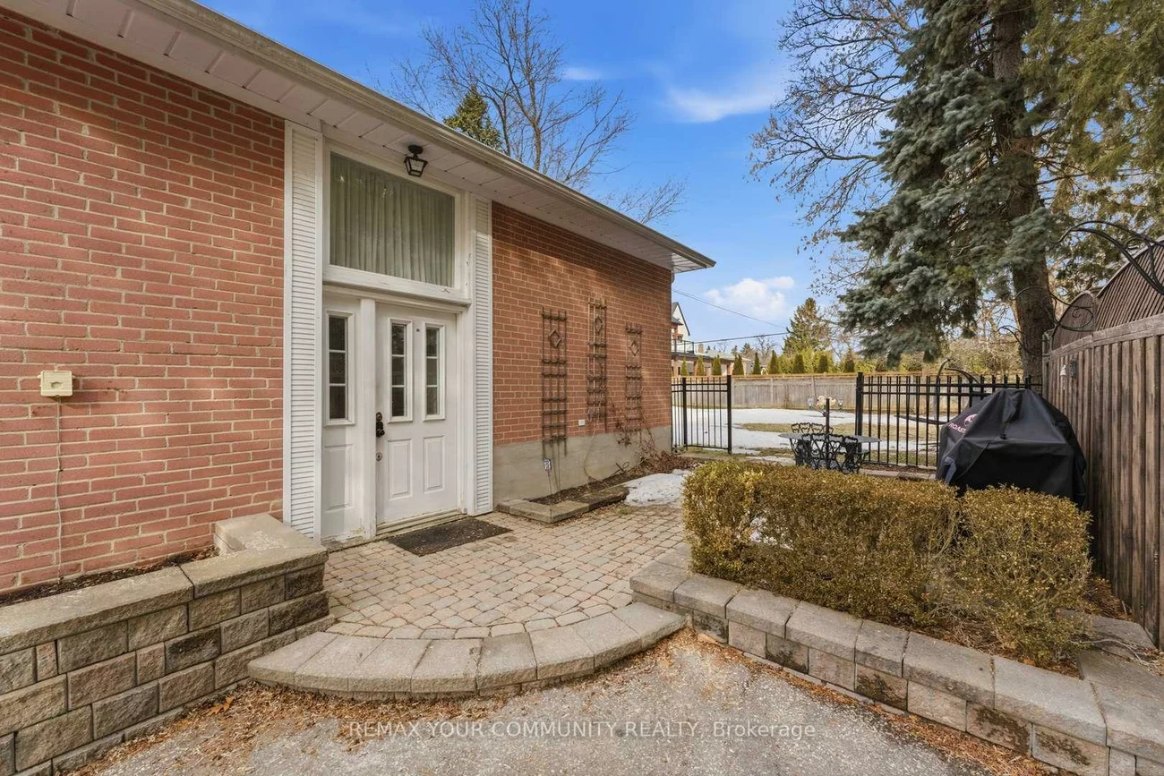 154, Hollingsworth, King City, King