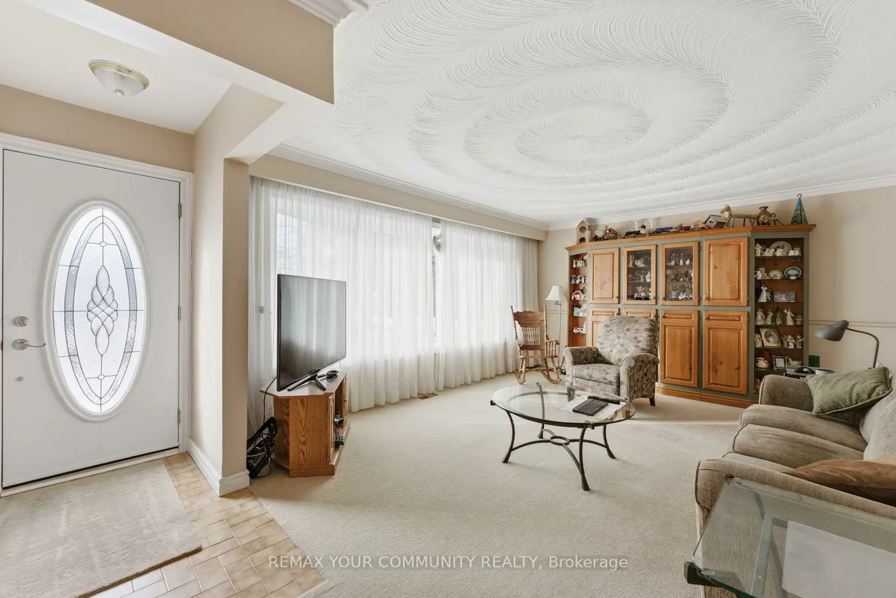 154, Hollingsworth, King City, King