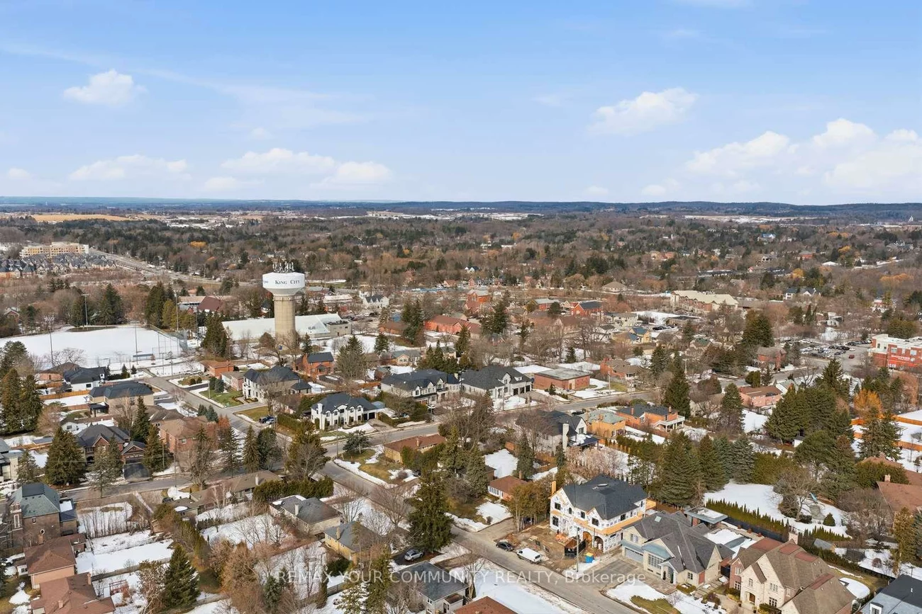 154, Hollingsworth, King City, King