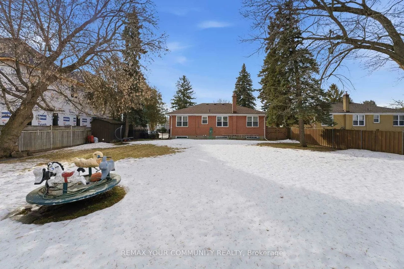 154, Hollingsworth, King City, King