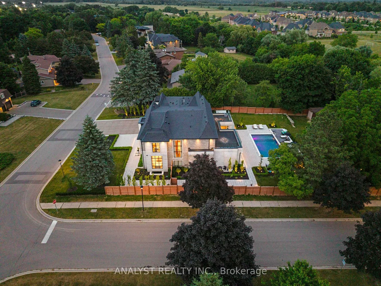 81, Ellis, Nobleton, King