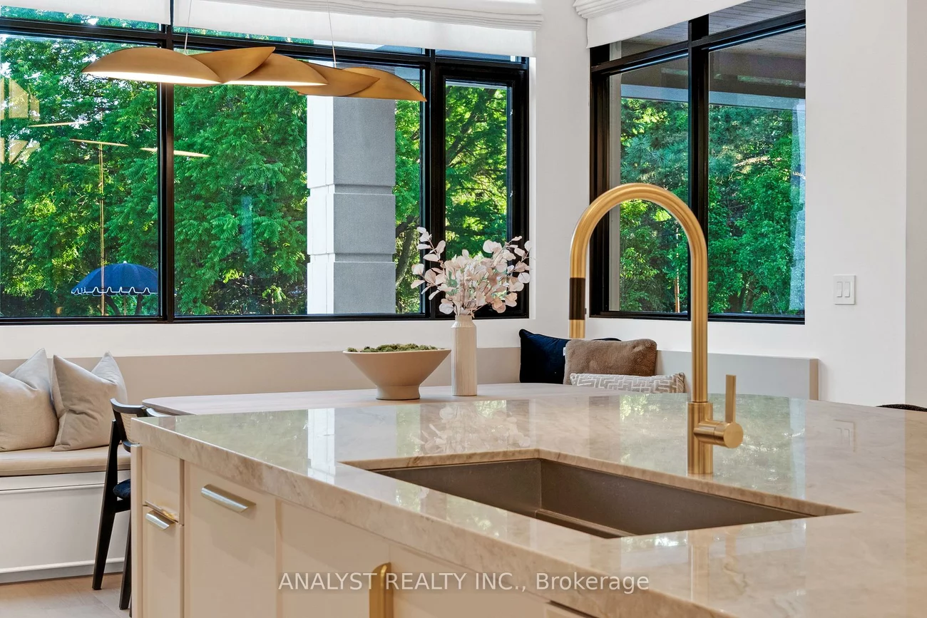 81, Ellis, Nobleton, King