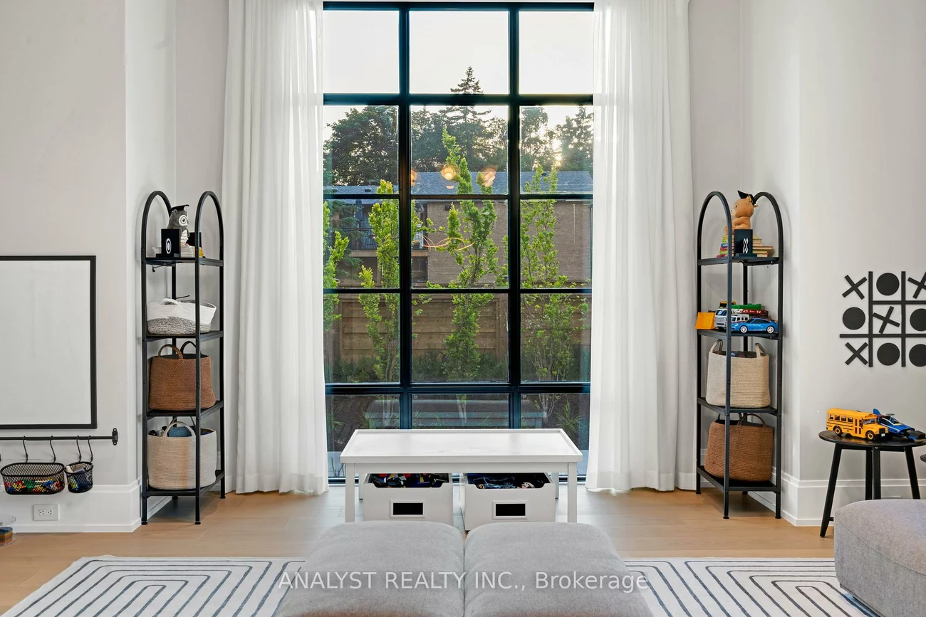 81, Ellis, Nobleton, King