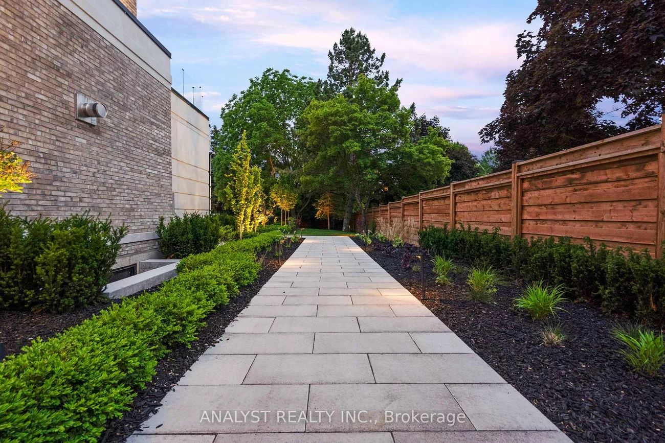 81, Ellis, Nobleton, King