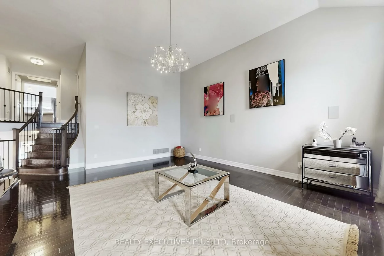 10, Sim Hill, King City, King