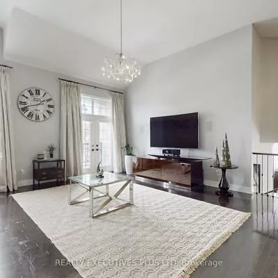 10, Sim Hill, King City, King