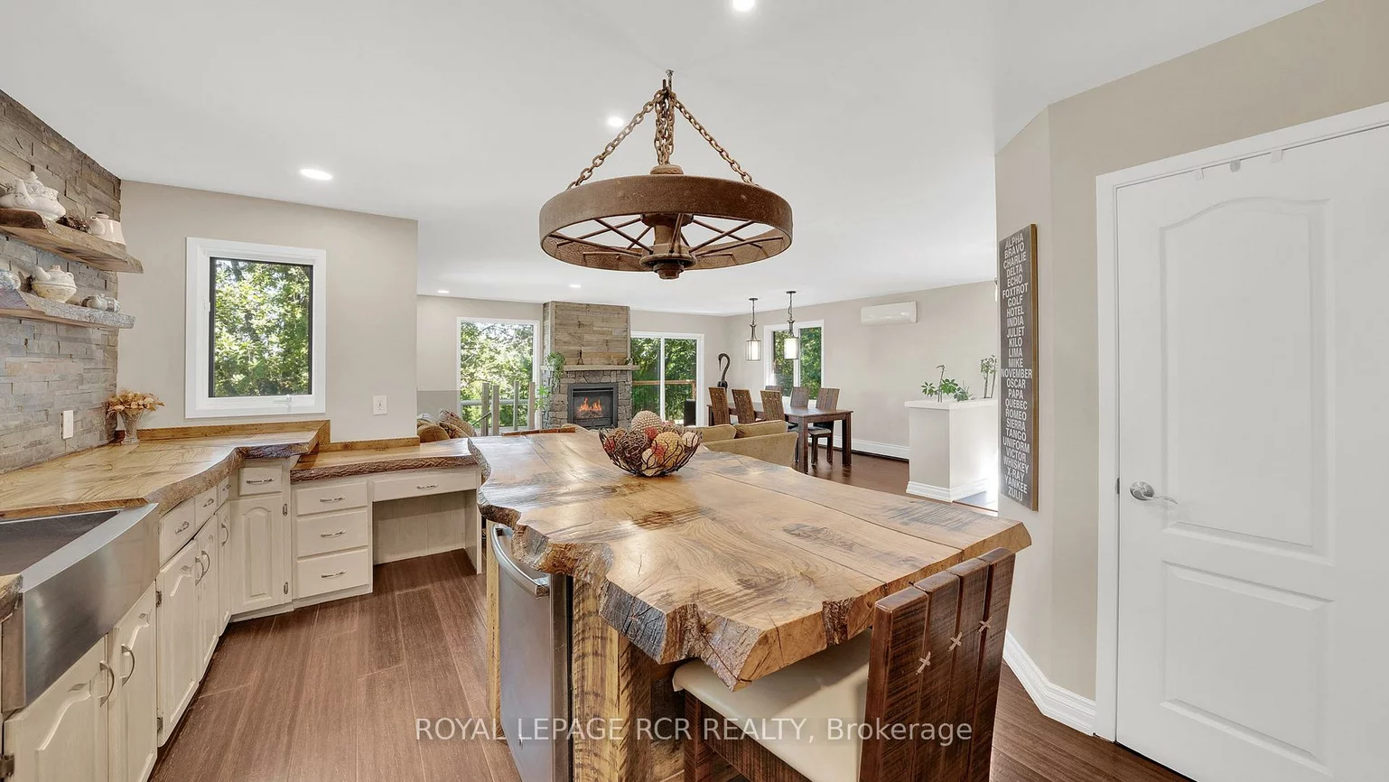 15735, Highway 27, Rural King, King