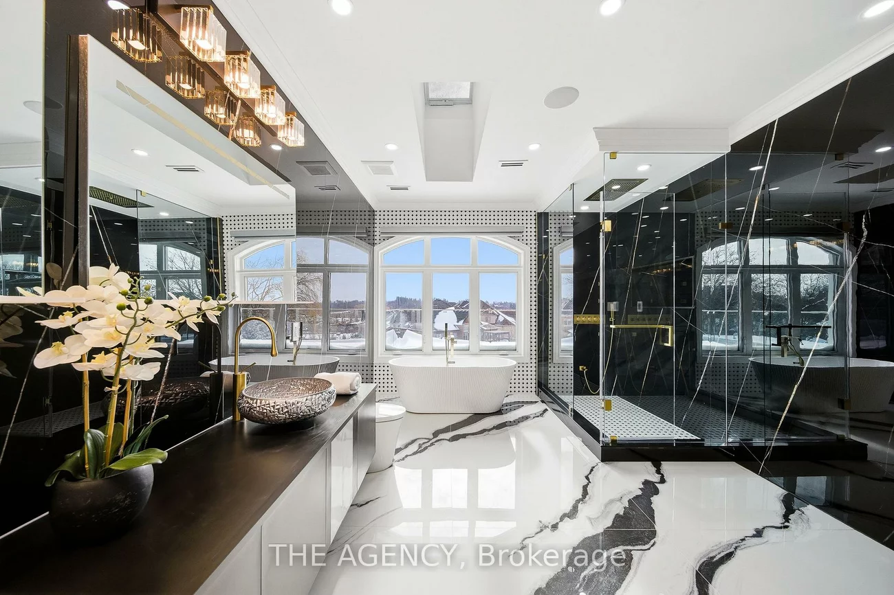 221, Burton Grove, King City, King