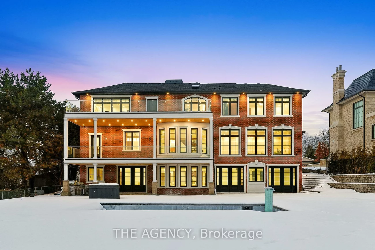 221, Burton Grove, King City, King