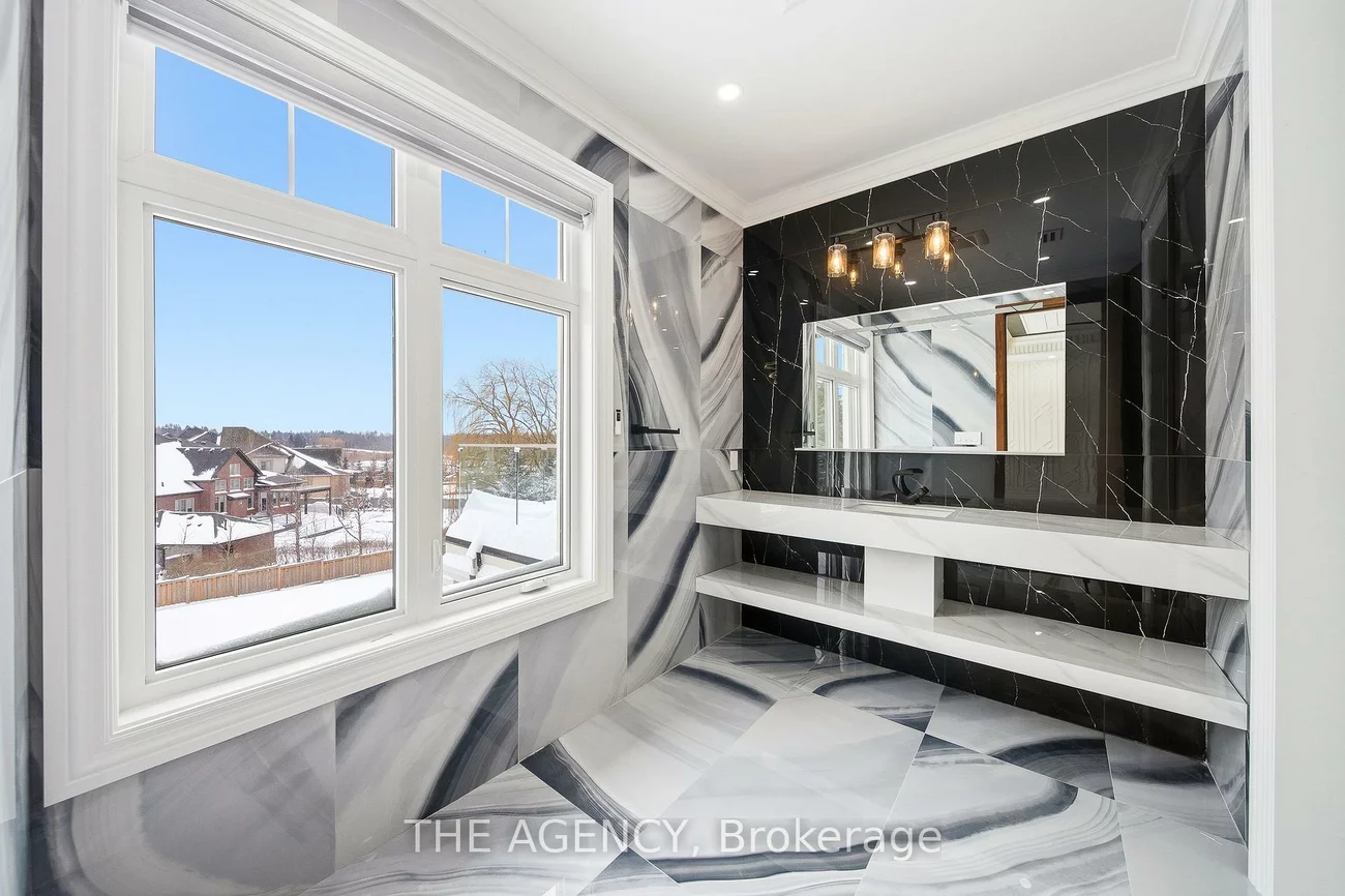 221, Burton Grove, King City, King