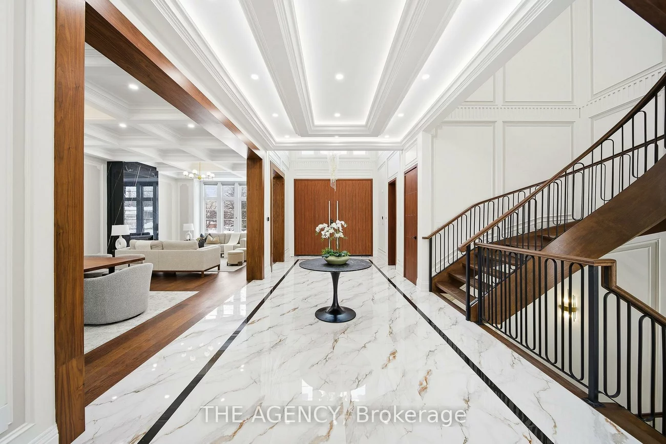 221, Burton Grove, King City, King