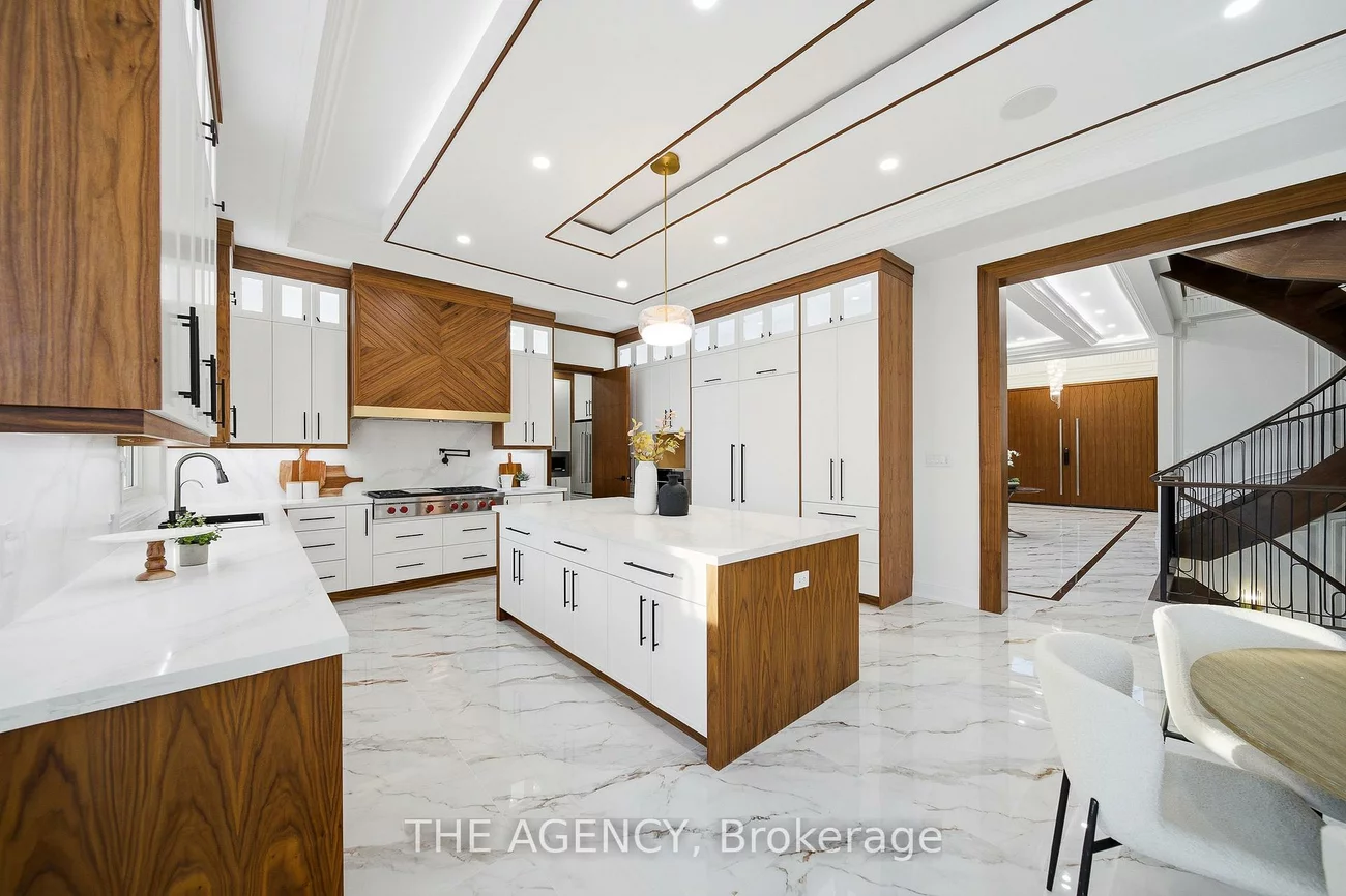 221, Burton Grove, King City, King