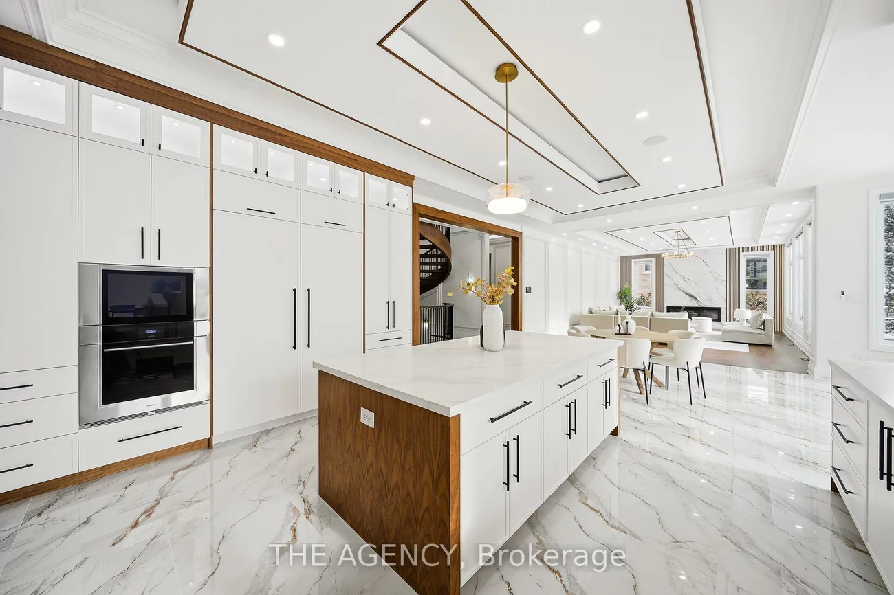 221, Burton Grove, King City, King